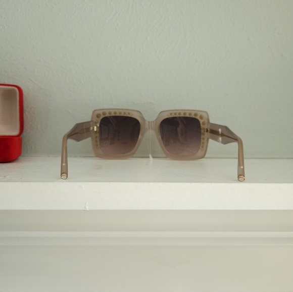 NWOT Caroline Herrera Logo Print Crystal Embellished Sunglasses With Case - Picture 7 of 10